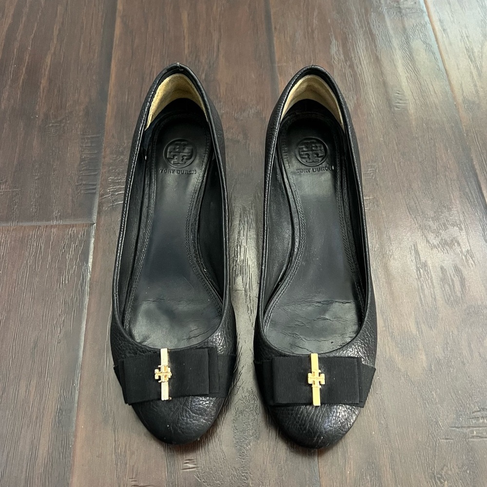 Tory Burch women’s leather upper and lining wedge heel size